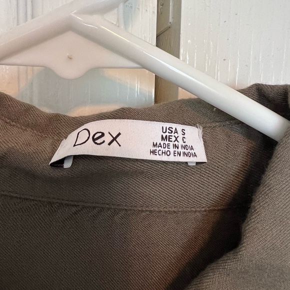 Top - Picture 2 of 2